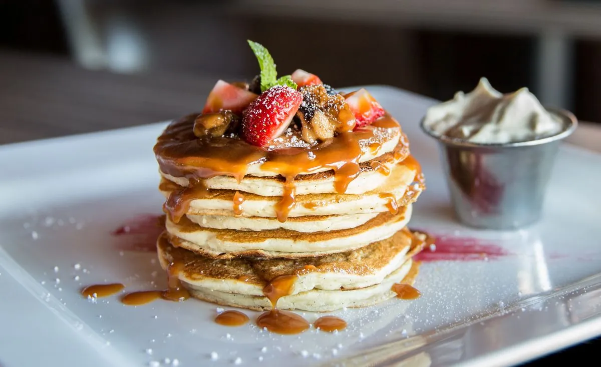 Pancakes with strawberries